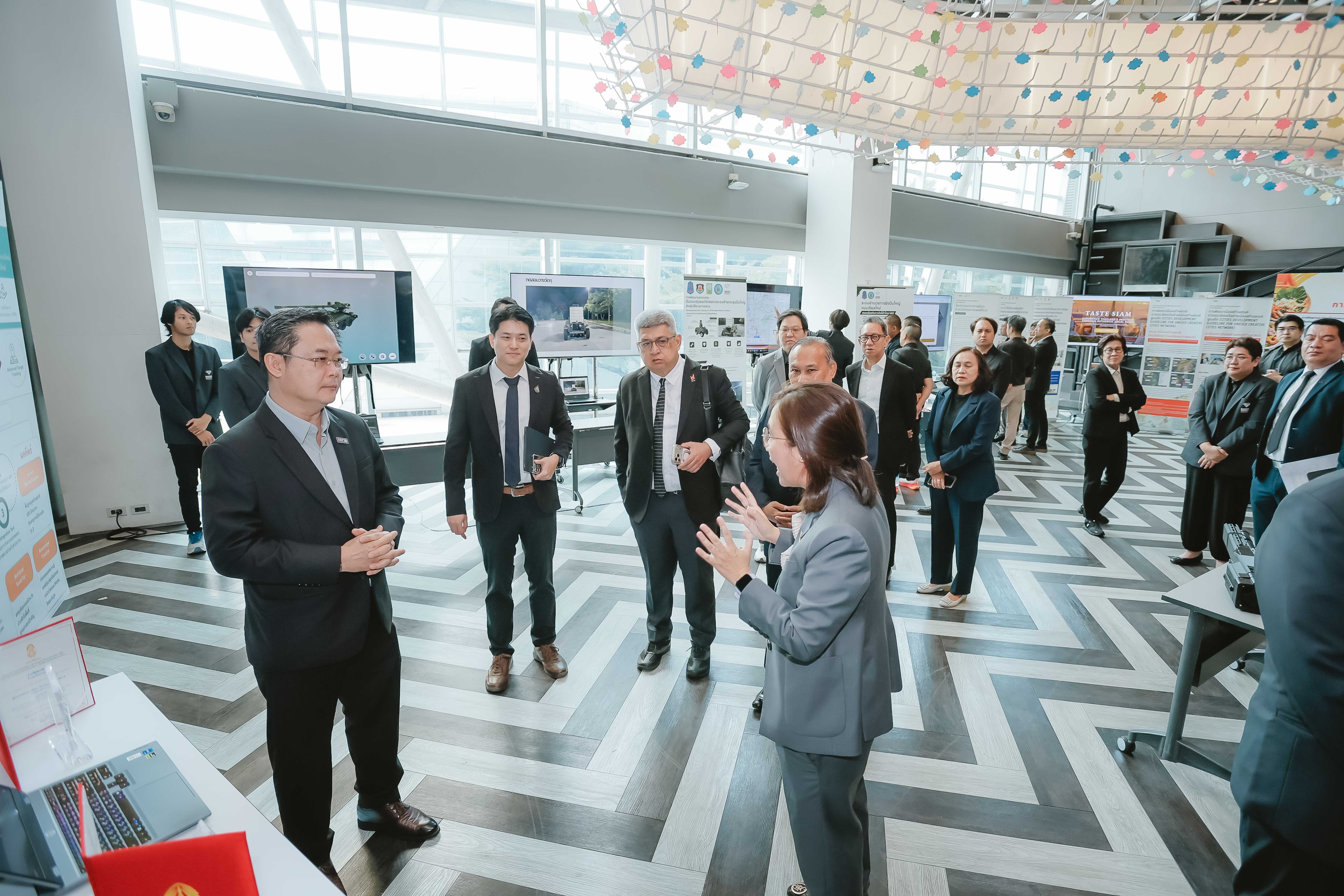 BU Conference — จัดแสดงผลงานวิจัย 2